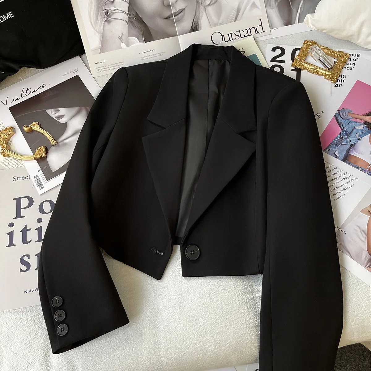 Black Cropped Blazers Woman Trend 2026 New All-match Notched Collar Crop Jacket Women Korean Chic Single Button Suit Coat