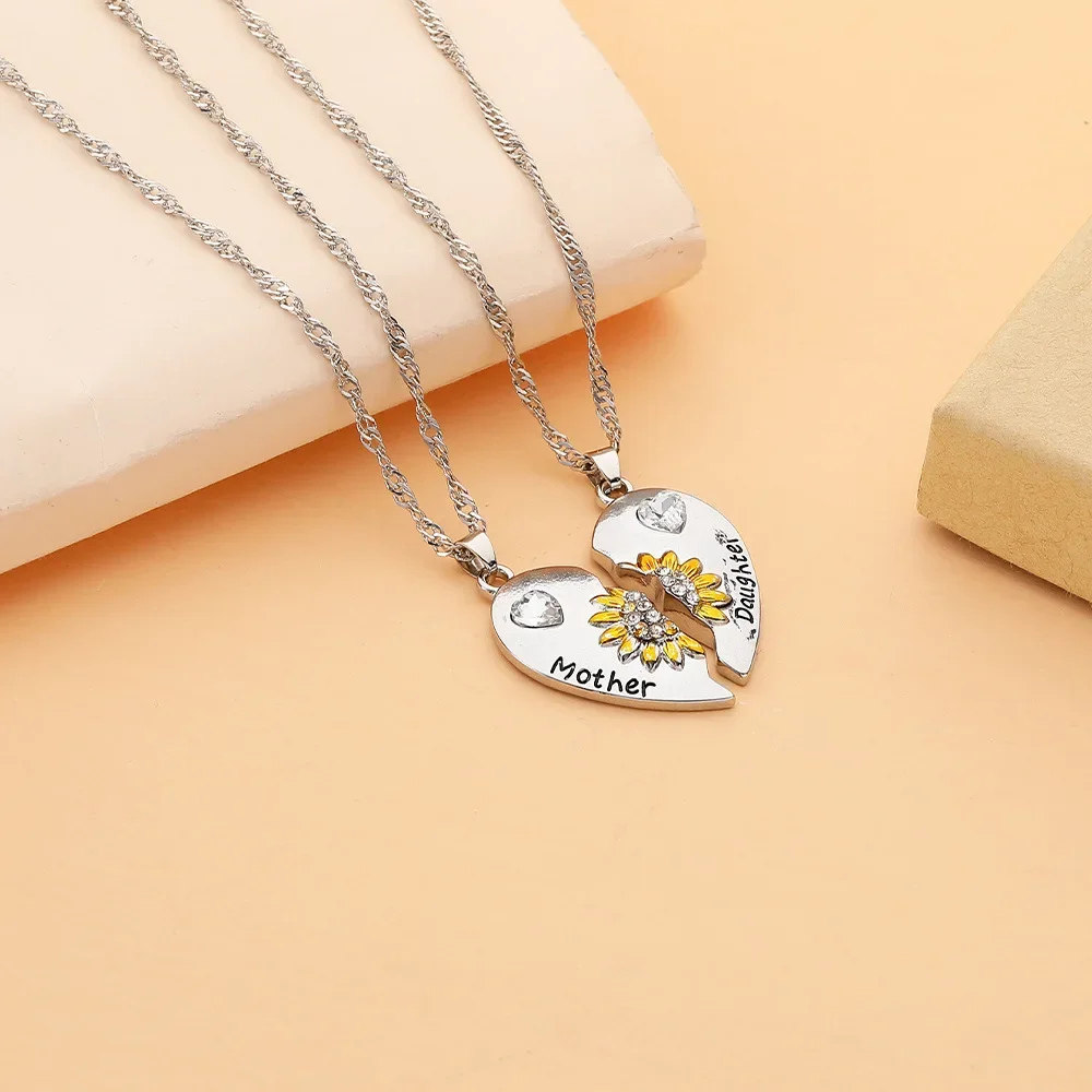 Trendy Mother Daughter Necklace for Women Girls Exquisite Sunflower Heart Shaped Pendant Clavicle Chain Mother's Day Gifts 2025 - view 5