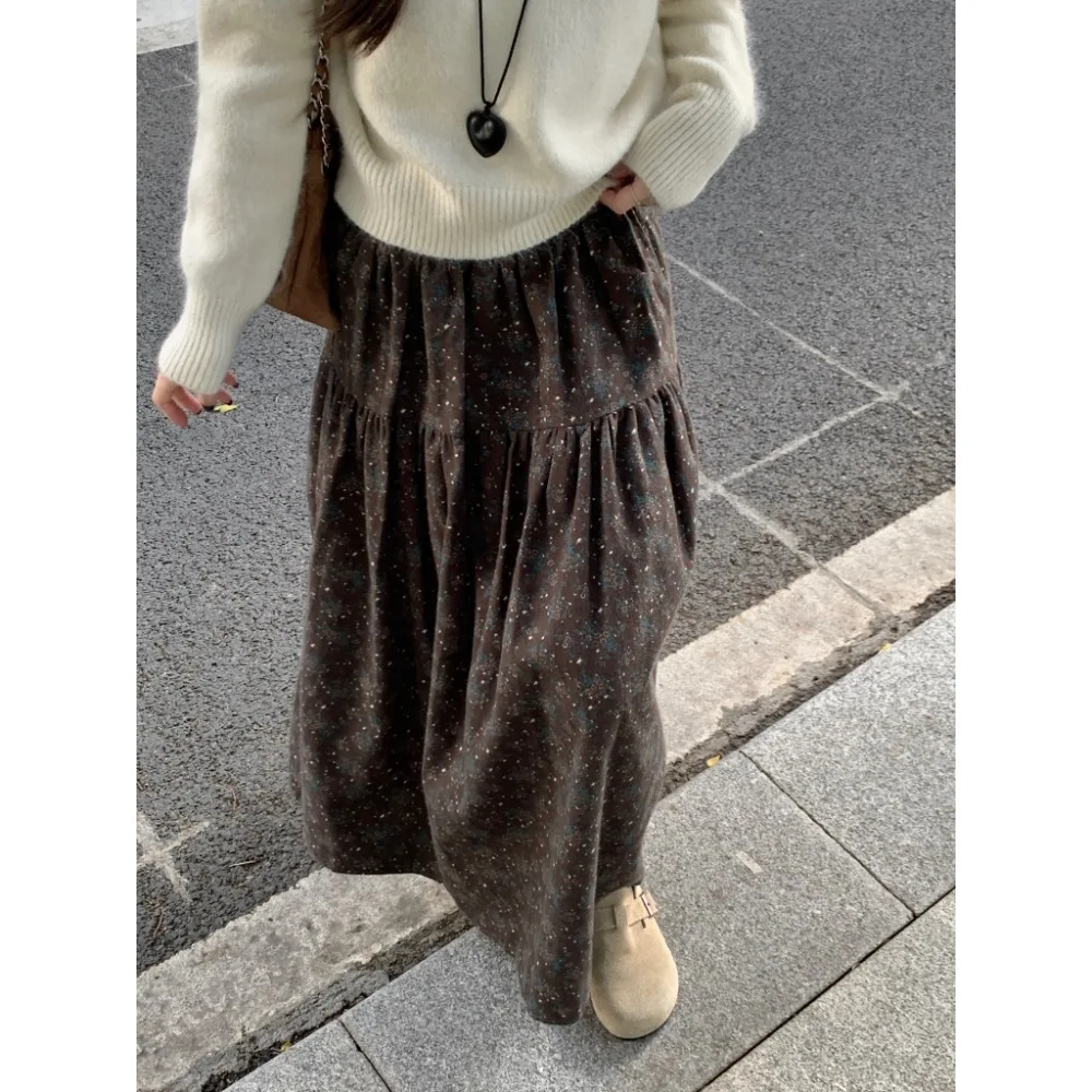 

Женская юбка миди 2026: Новинка весны, в корейском стиле, нежная, свободная, с завышенной талией, универсальная, А-силуэт, ретро, с цветочным принтом, элегантная.