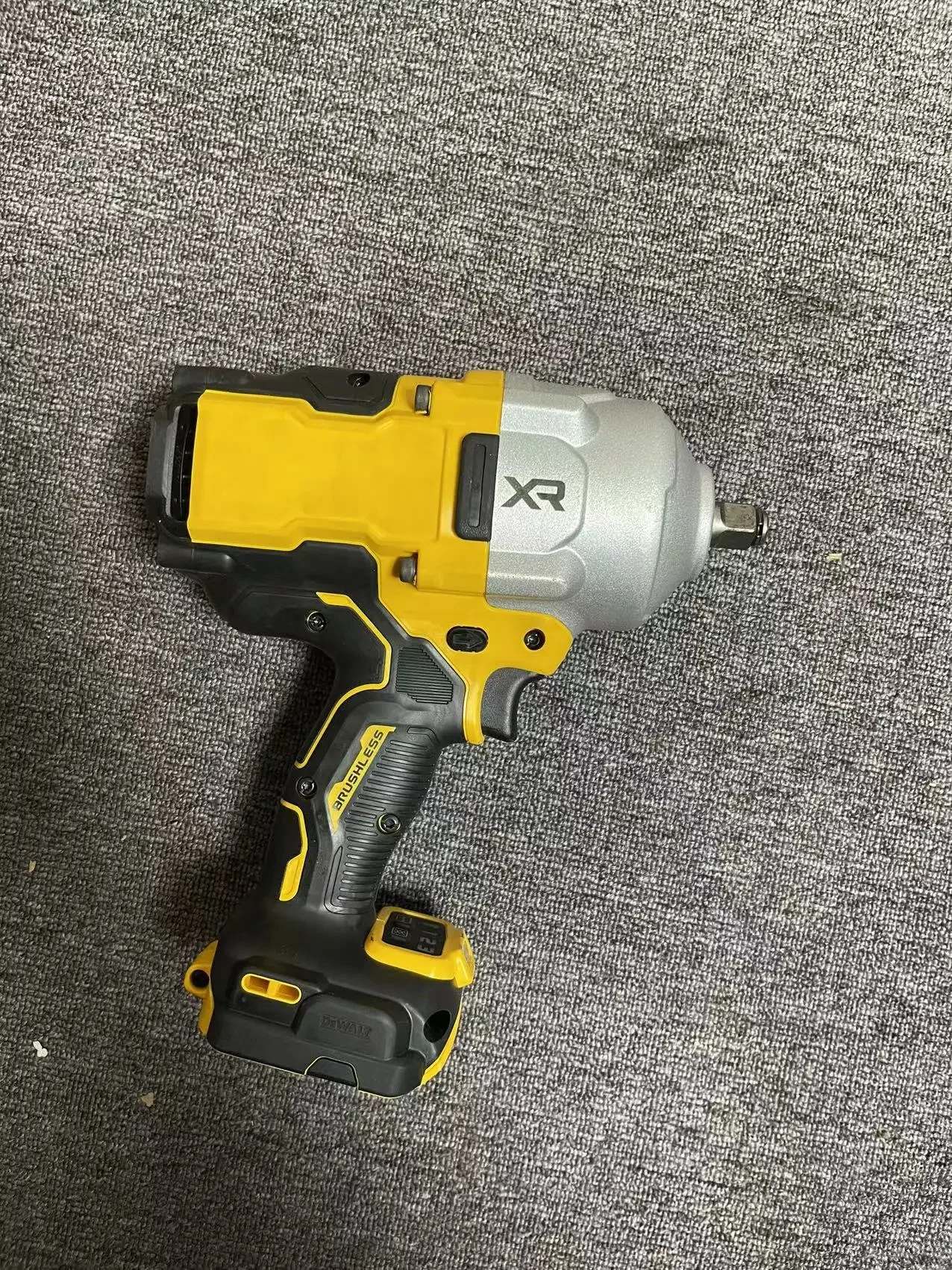 DEWALT DCF961 20V MAX  1/2\