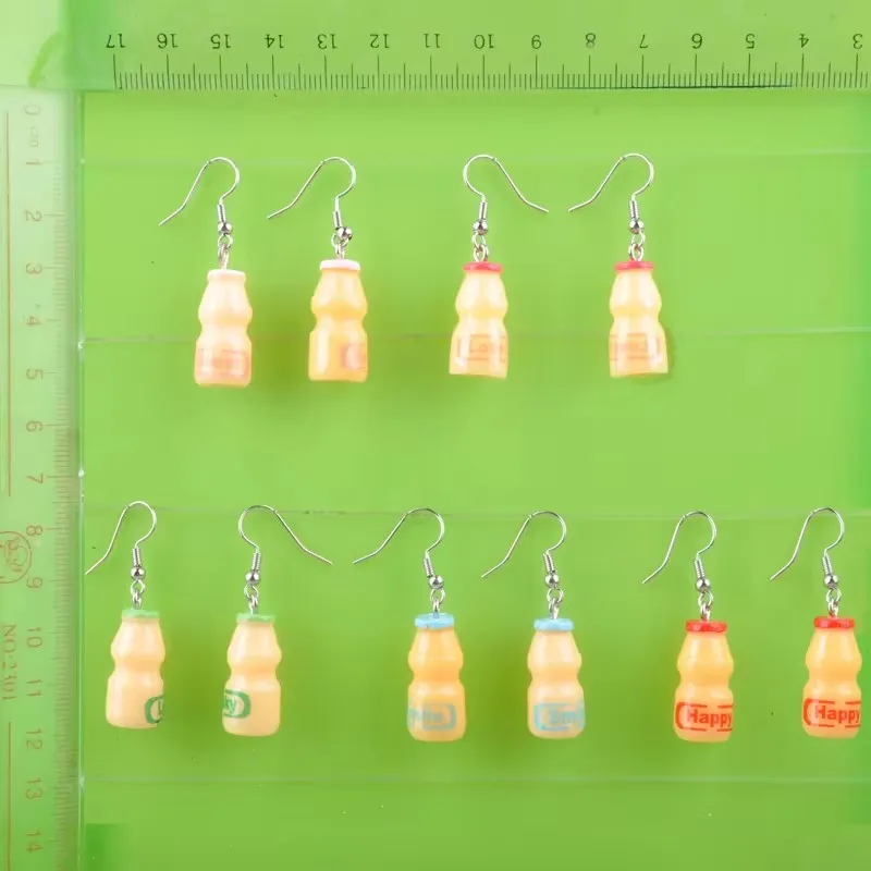 Resin 3D Sweet Smile Lucky Happy Lovely Yogurt Bottle Earrings， Fun Mini Simulation Food Girl Children's Jewelry Friendship Gift