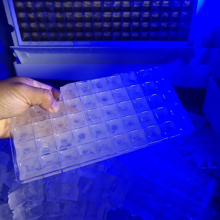 業務用150kg/24hキューブアイス製造機販売中