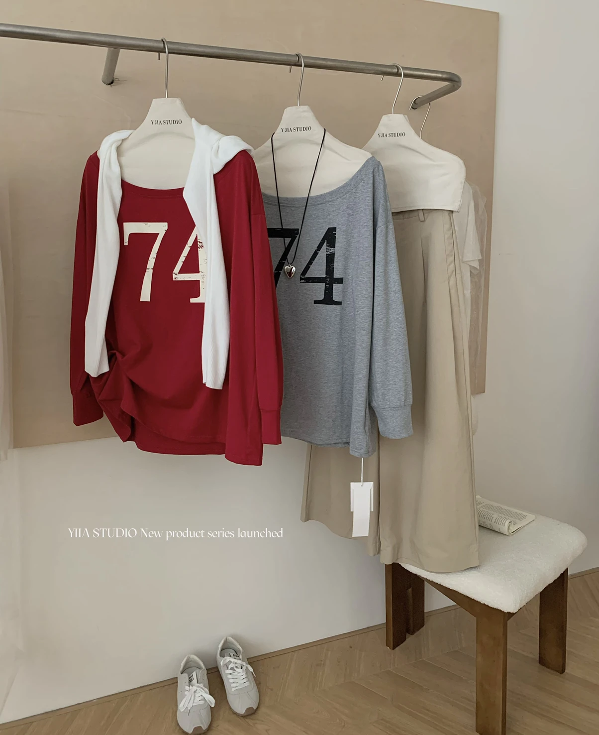 Early autumn new design off-shoulder front and back two-wear letter print loose long-sleeved T-shirt for women