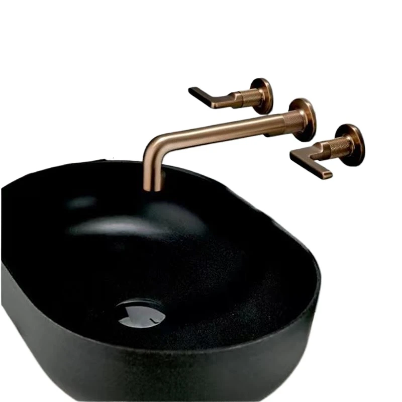 Robinet de lavabo de salle de bains mural dissimulé