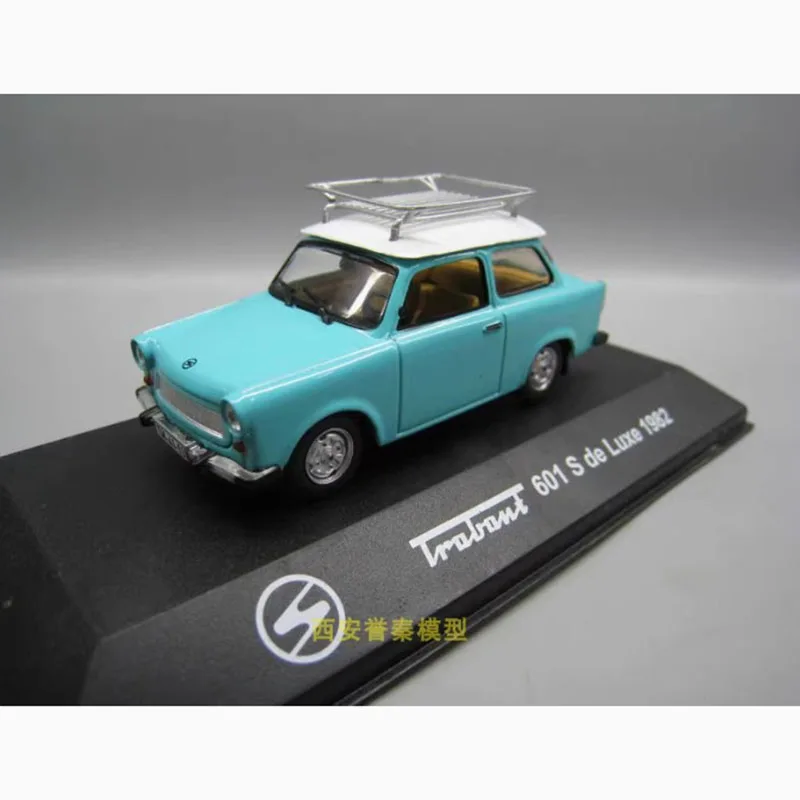 Diecast 1:43 Scale Trabant 601 S De Luxe 1982 Alloy Model Car Adult Souvenir Classic Static display Collection Toy Gift