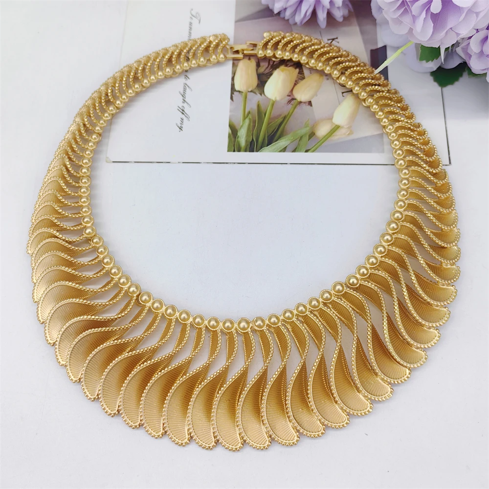 ESALE Luxury Gold Plated Necklace Earrings Bracelet Ring Set Women 18K Gold Plated Dubai Jewelry Set for Women Exquisite Gifts