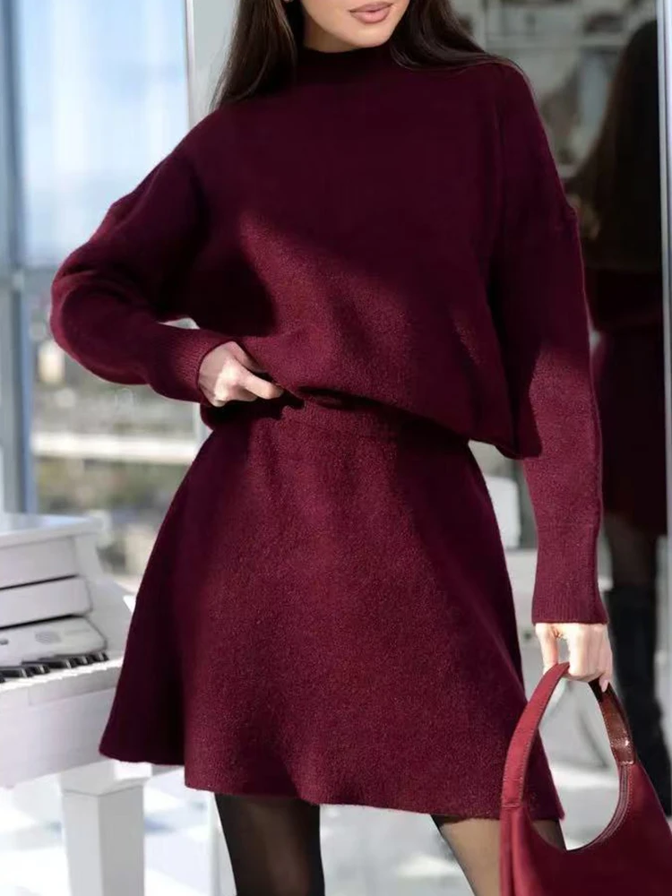 

Casual O-neck Long Sleeved Sweater Outfit Elegant Temperament Slim Fit Mini Skirt Suits New Winter Warm Knitted Two Piece Sets
