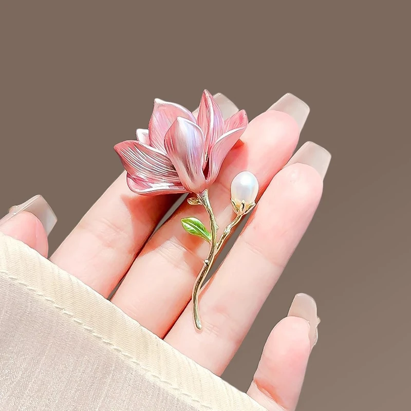 Retro Chinese Style Elegant Delicate Magnolia Brooch New Fashion Temperament Flower Pin Clothing Accessory for Women