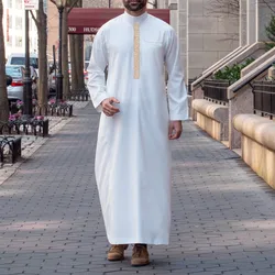 New Middle East Muslim Long Sleeve Ethnic Style Embroidered Arabic Stand Collar Men's Robe in Stock