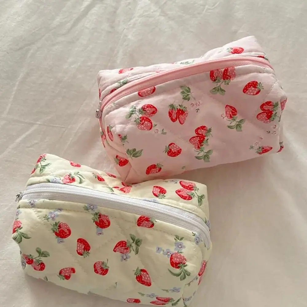 Kawaii Storage Organizer Floral Puffy Quilted Makeup Bag Flower StrawberryPrinted Makeup Accessory Large Travel Cosmetic Bag