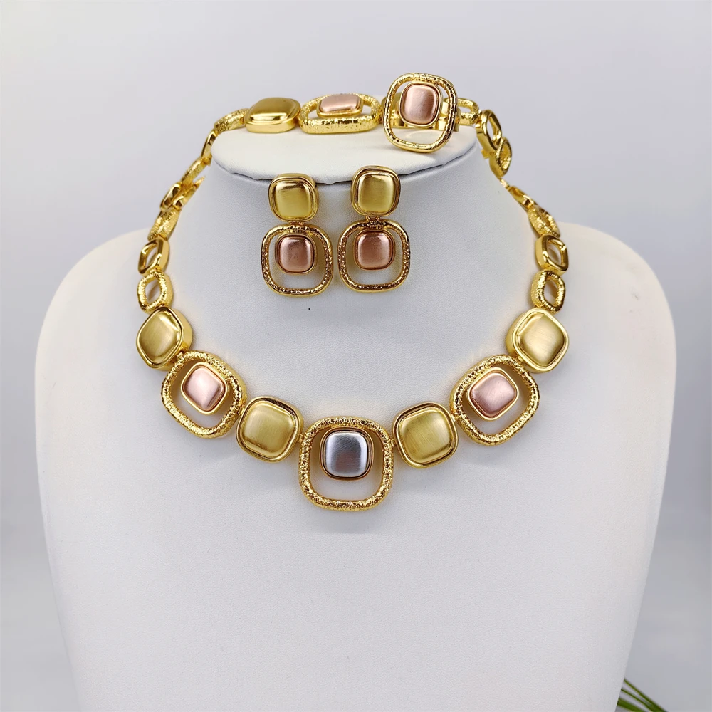 

New Charming Women Jewelry Set Luxury Design 18k Gold Plated Hollow Out Geometry Shape Necklaces Earrings Christmas Party Gift