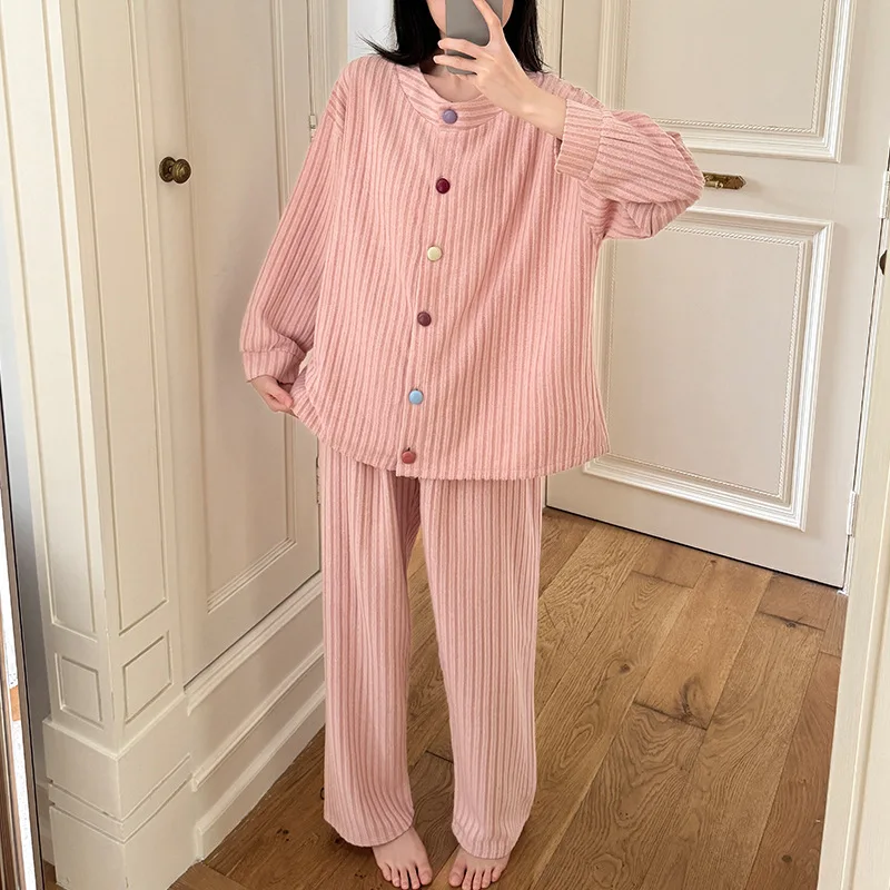 Ropa de dormir para mujer, colección de primavera y otoño, Color sólido, mangas largas, botones coloridos, ropa para el hogar, ropa de dormir de lana de terciopelo