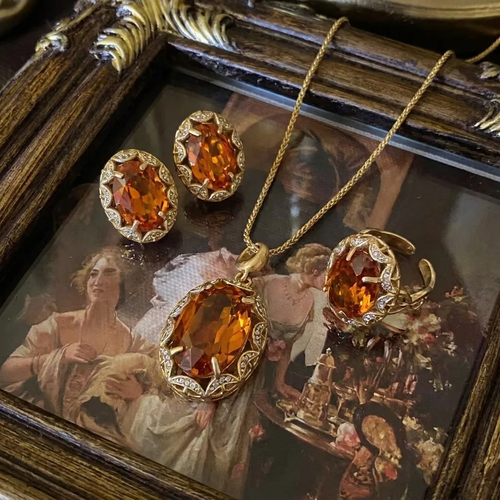 Elegant Necklace and Luxurious Caramel Rhinestone Earring Set