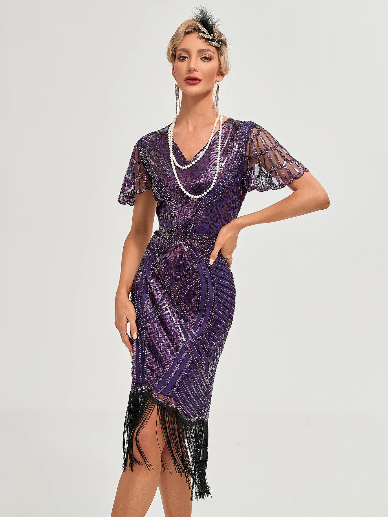 Платье в стиле флеппер 1920-х годов, костюм в стиле Гранд Гэтсби, платье с бахромой и декоративными элементами