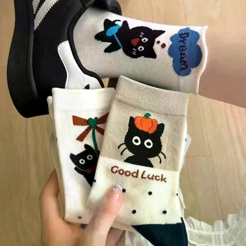 1 Pair Casual Comfortable Cute Cat Cartoon Socks Women Fashion Versatile Mid Tube Socks Elegant Simple Women's Socks