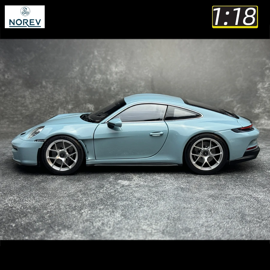 NOREV 1:18 Porsche 911 S/T 2023 die cast model Car model decoration Holiday gift collection