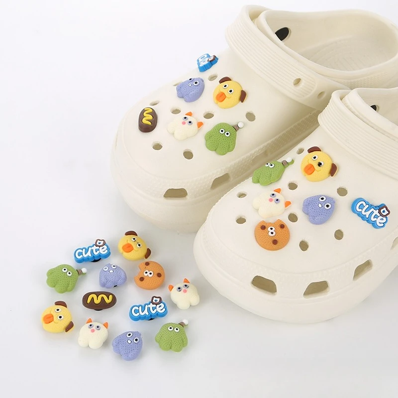 

12 pcs DIY boys and girls hole shoes shoes flower shoes cute three-dimensional shoe buckle decoration removable accessories