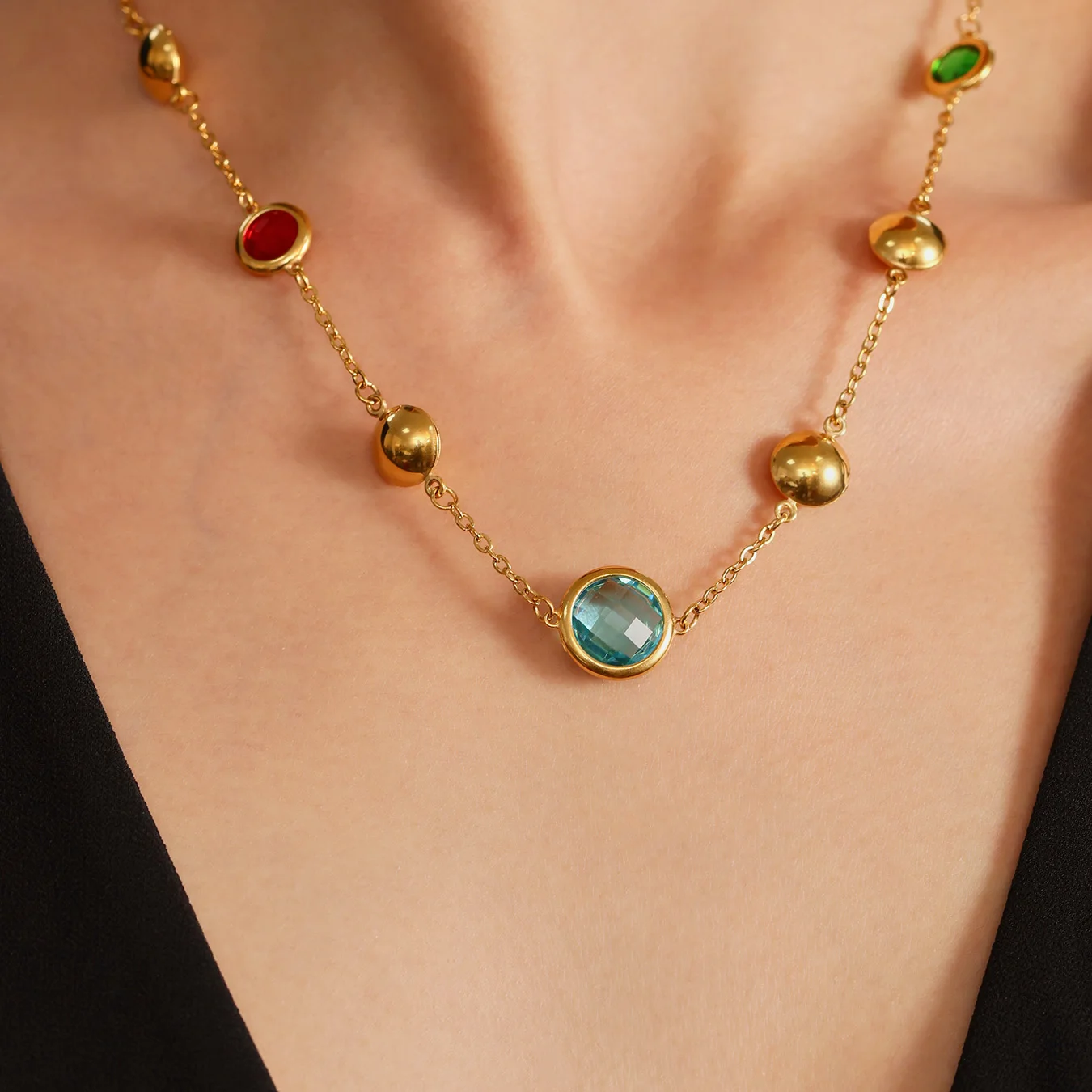 

Nivora Beautiful High Quality Glass Necklace For Women Long Chain Stainless Steel Necklace Women Wedding Jewelry Accessory
