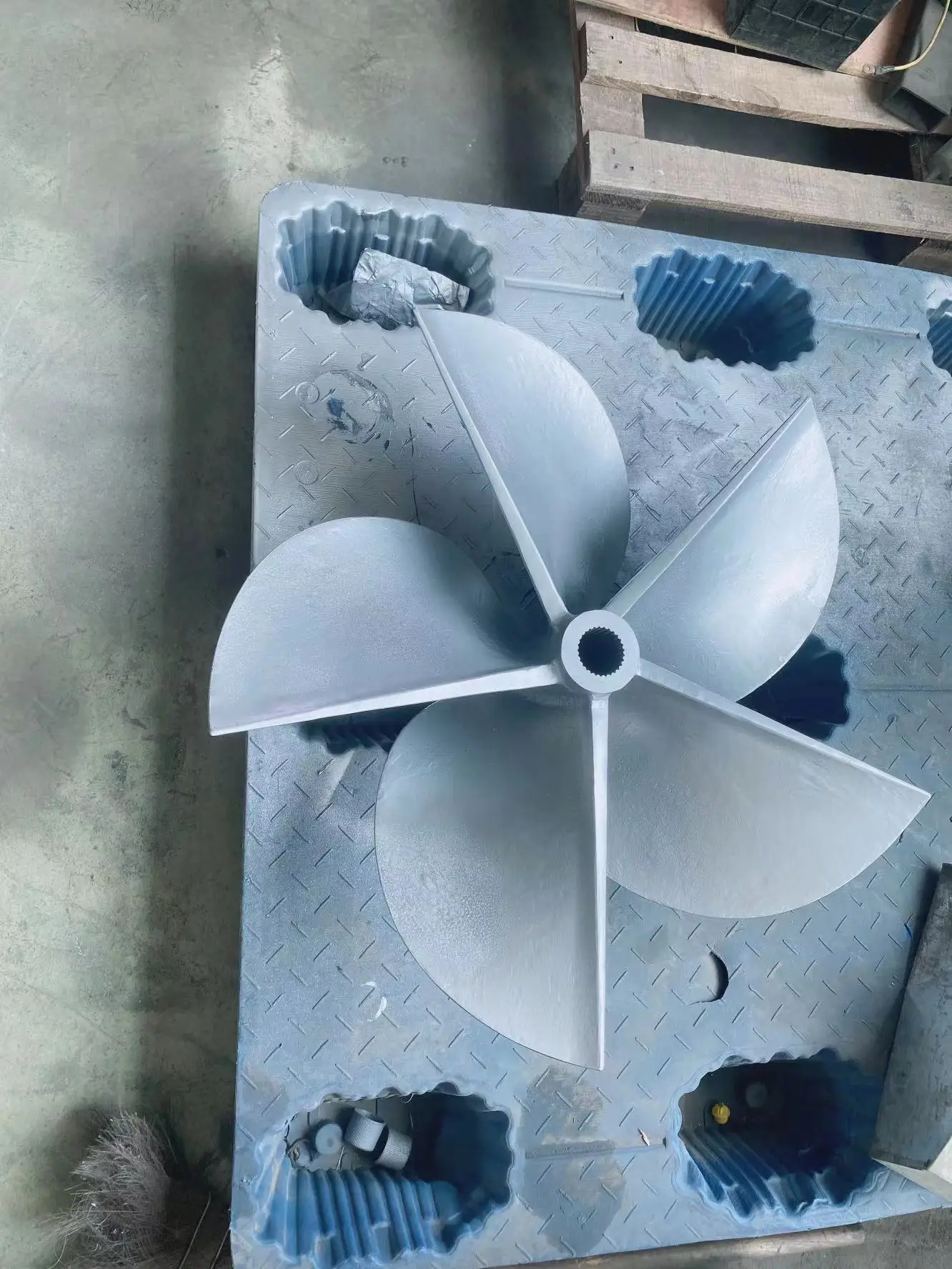 Good Quality Boat Propeller Surface Propeller and drive 3 , 4, 5, 6 blades up to 120hp Marine Propeller