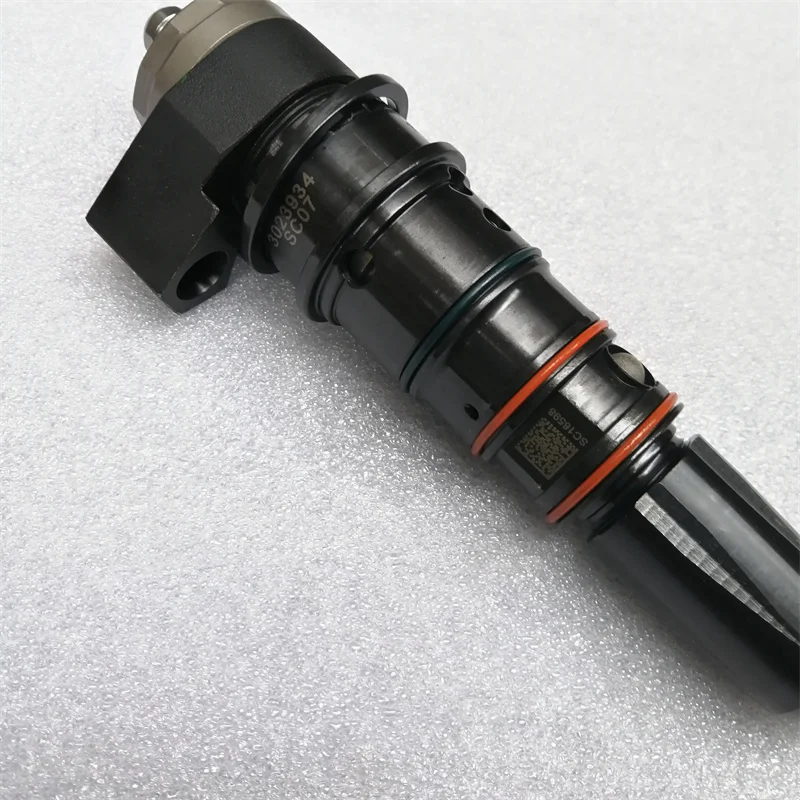 

Diesel Engine Parts NT855 NTA855 Fuel Injector 3071497 3064457