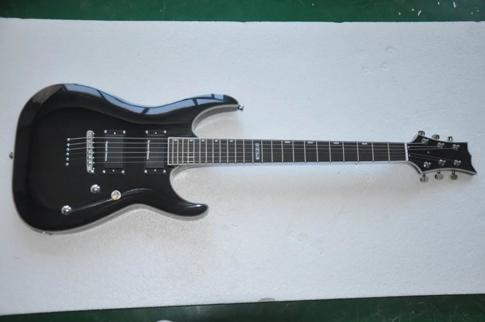 

6 Strings Electric Guitar with Chrome Hardware,Rosewood Fretboard,Provide customized service