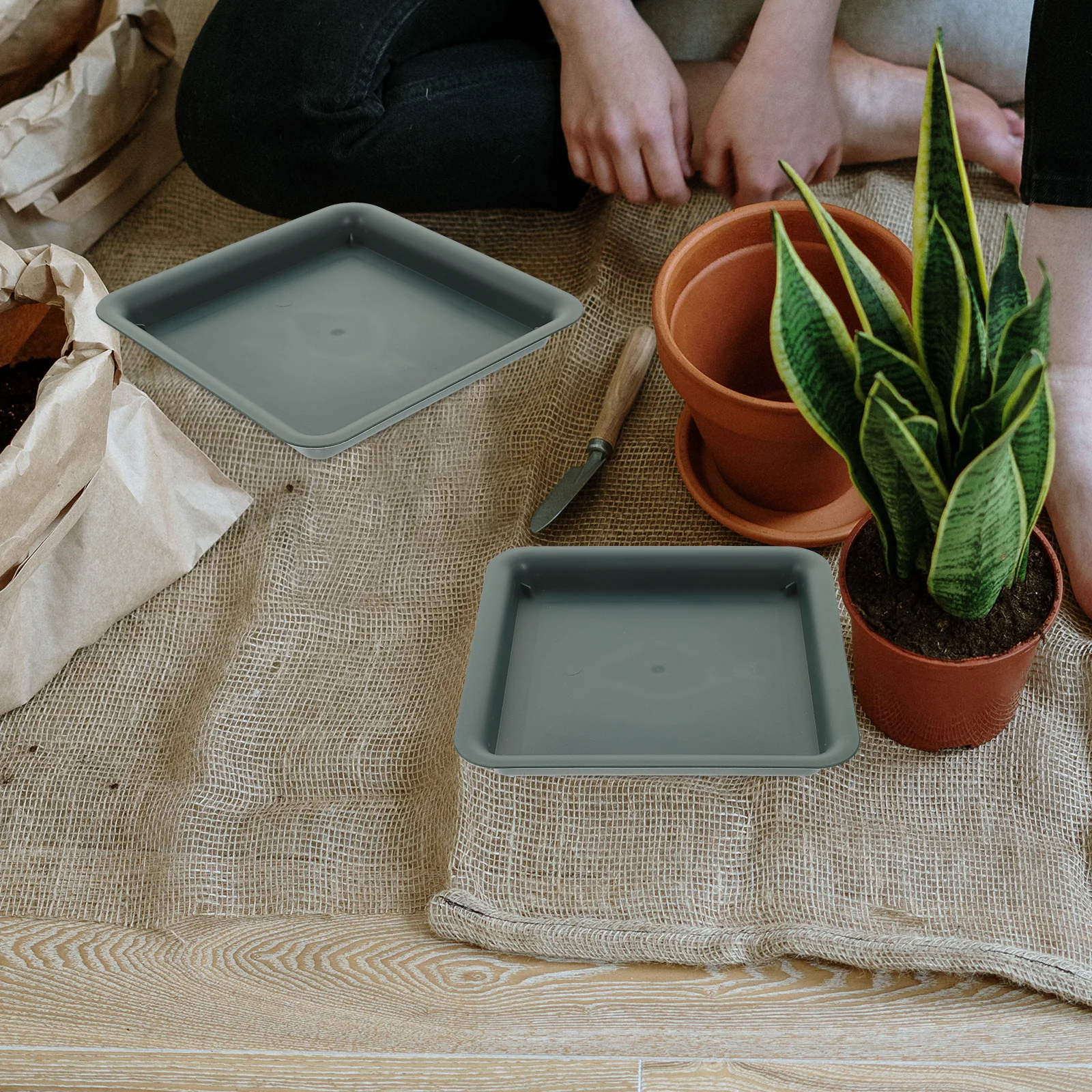 

4pcs Plant Tray Tidy Potted Trays Breathable Durable Ground Flowerpot Resin Square Pot Tray Plant Pots Base Flower Pot Trays