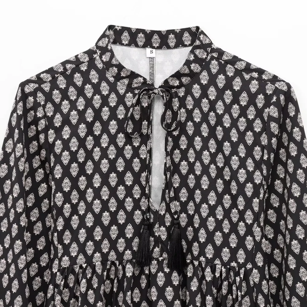BM MD ZA dames mini-jurk met lange mouwen, zwart-wit patroon, strikhals en kwastjes, stijlvol en Boho - insp
