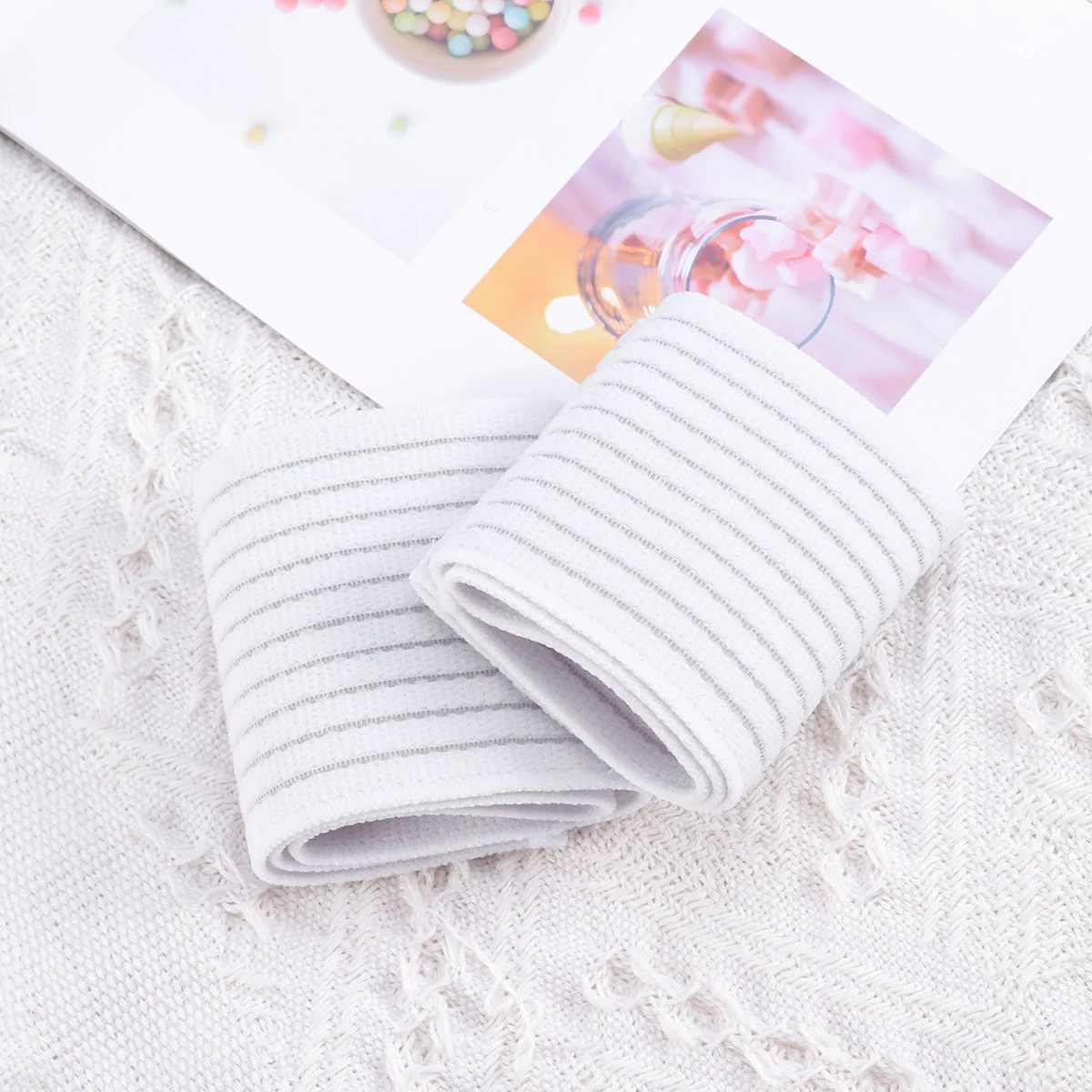 

1 пара регулируемых эластичных бандажей для защиты запястья с мягкой подкладкой для снятия боли при синдроме запястного канала, для занятий спортом, баскетбола