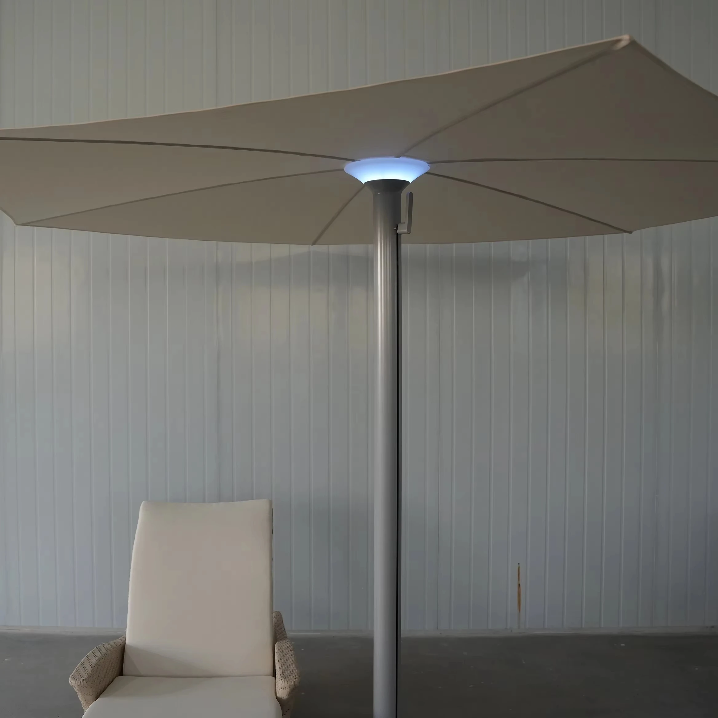 Ecojas Aluminum Acrylic Sun Umbrella IP65 Touch Control Dimmable Outdoor Garden Light 3500K/4100K 5-Year Warranty Coffee 15lm/W