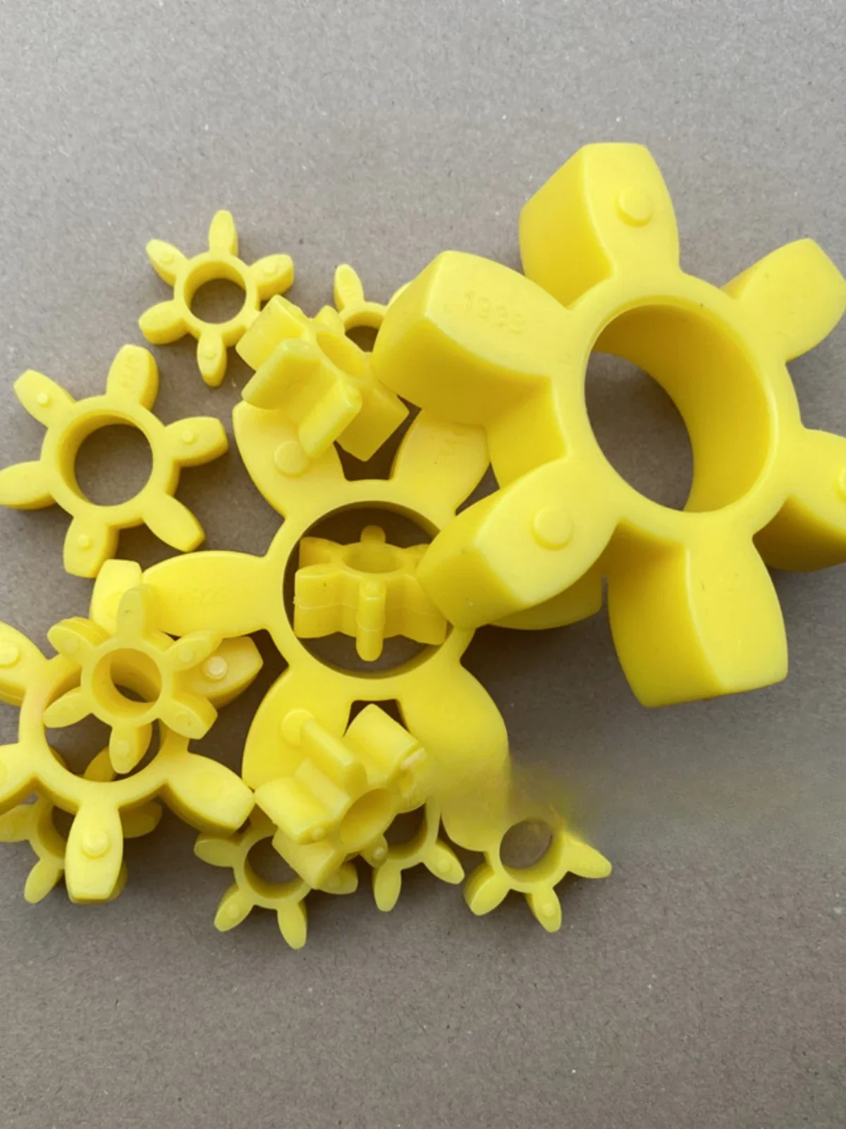 

Marine Coupling Hexagonal Yellow Elastic Buffer Pad CR050/4560