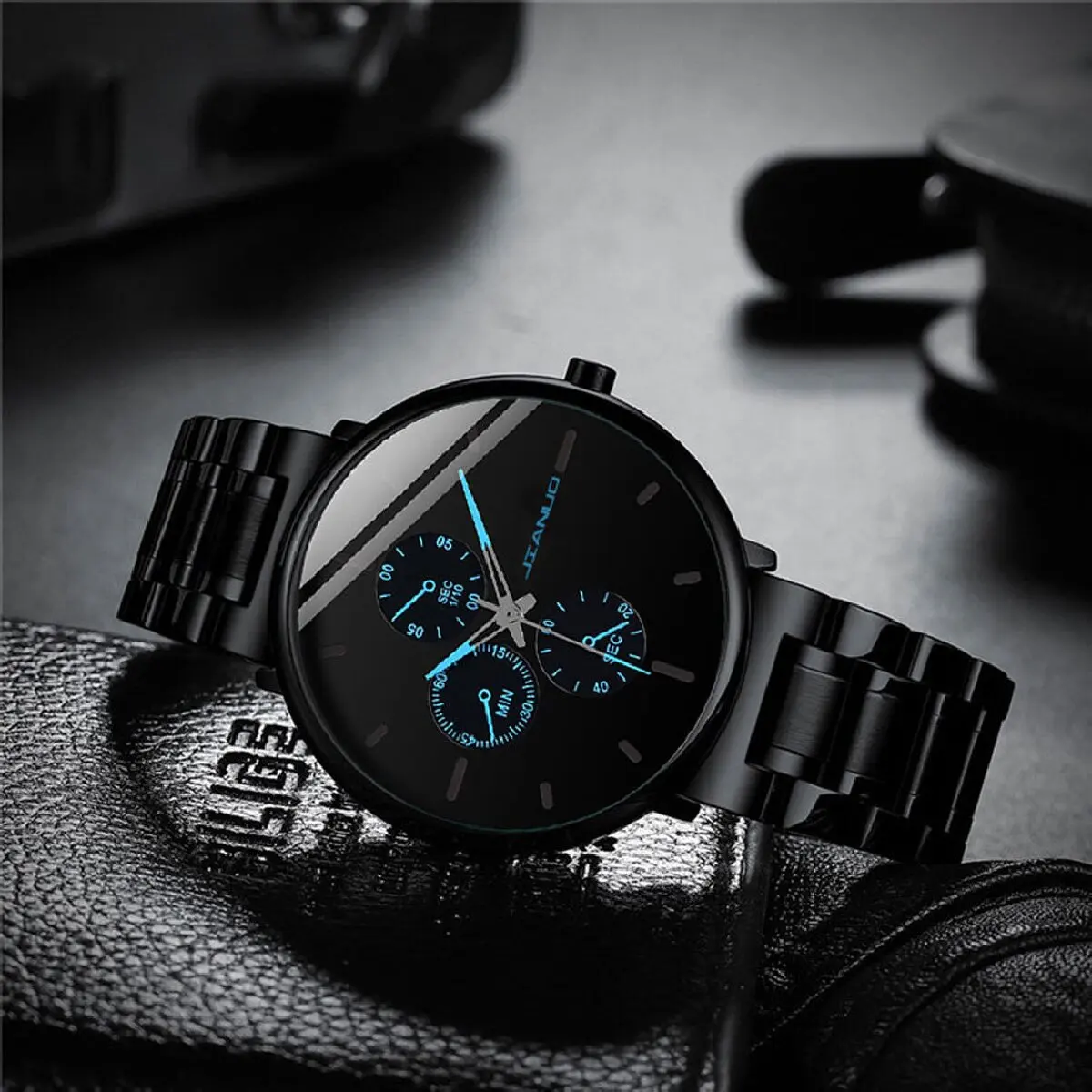 1Pcs Men\'s Casual Fashion Business Three Eyes Rose Needle Digital Steel Band Quartz Watch Designed For Classic Successful Men