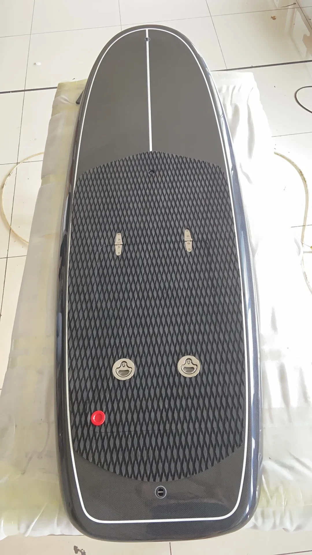 E-Foil + Papan Selancar Foil Listrik Hydrofoil Surfing Hydro Foil Listrik Dengan Baterai Dan Motor Efoil ( Foil+Papan )