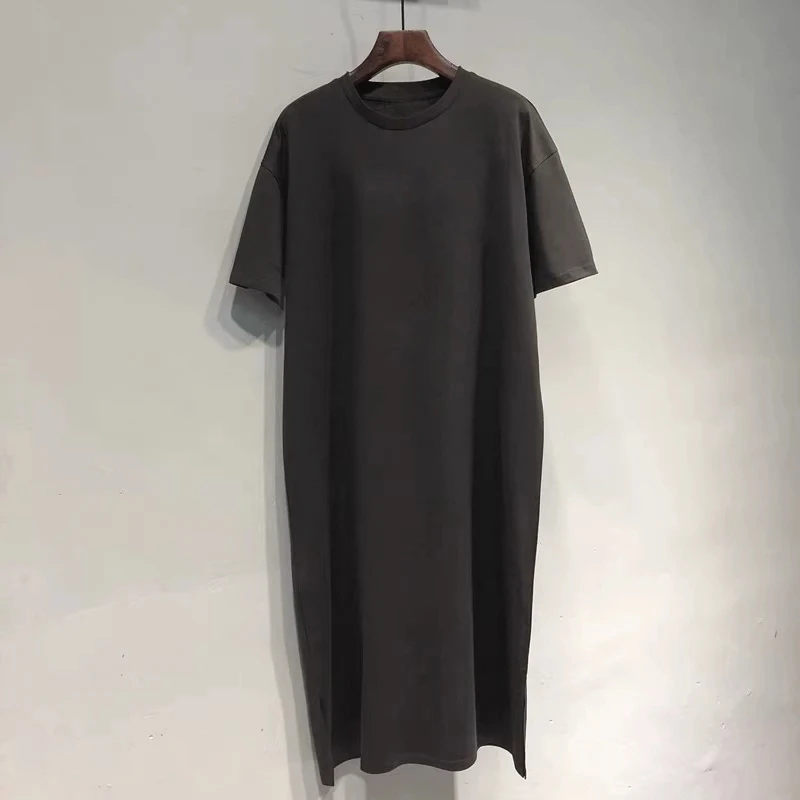 Dark gray (solid color)