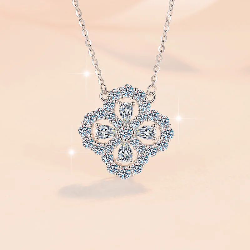 S925 sterling silver moissanite four-leaf clover pendant light luxury high sense fashion versatile necklace women