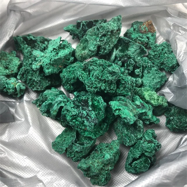 Natural Green Malachite Raw Stone Rough Crystal Clastic Rock Cube Collectible Gravel   Minerals Specimen Home Garden 3