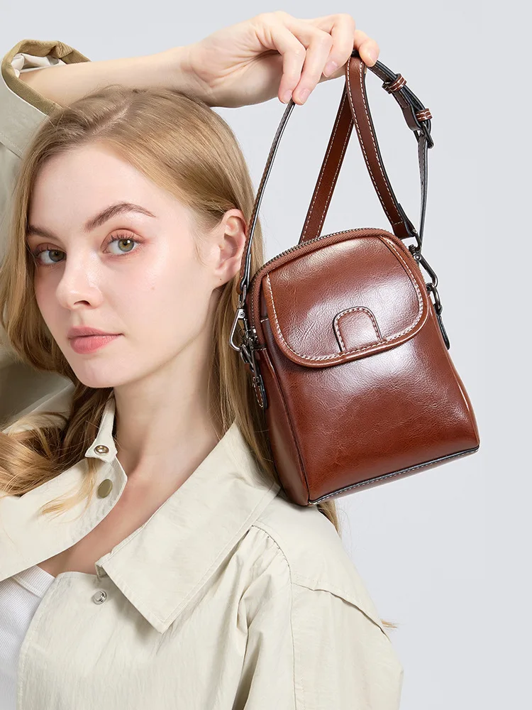 

Genuine Leather Women's Bag New Fashion Exquisite Mobile Phone Bag Head Layer Oil Wax Wrestling Cowhide Versatile Crossbody Bag