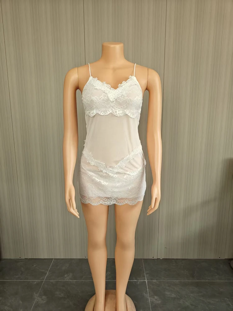 Sexy Spaghettiträger-Minikleid aus transparentem Mesh mit floralen Spitzenapplikationen, durchsichtiges, figurbetontes kurzes Kleid für Damen, Party- und Nachtclub-Outfit – Detail 11