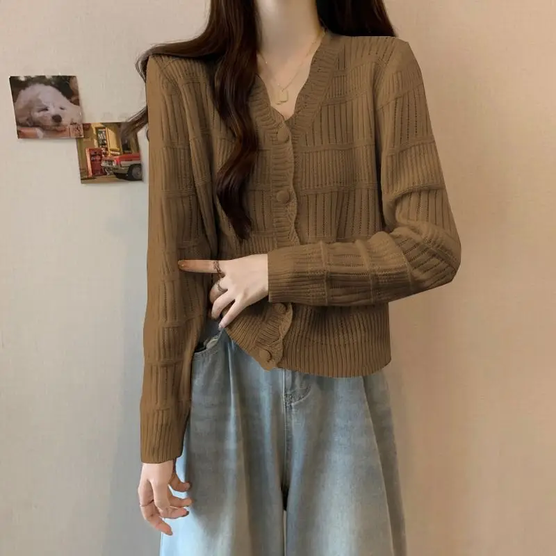 Spring Autumn New V-neck Long Sleeve Fashion Sweater Women High Street Button Cardigan Elegant Comfortable Chic All-match Tops