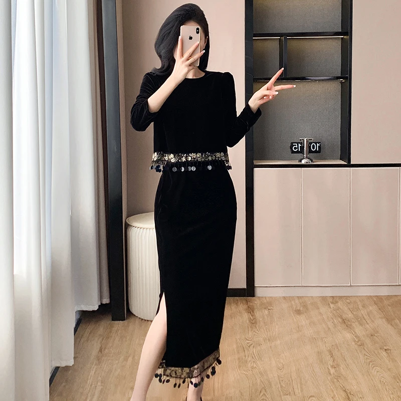 Fashion Autumn Winter Velvet Two Piece Set For Women O Neck Long Sleeve Sequins Tassel Tops+Velour Split Bodycon Midi Skirt Suit