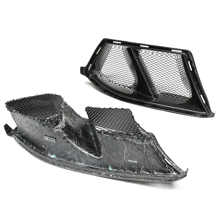 مدخل هواء المصد الأمامي لنماذج MP من ألياف الكربون الجافة لسيارات BMW G80، M3، G82، G83 وM4 مزود بشبكات مقاومة للحشرات