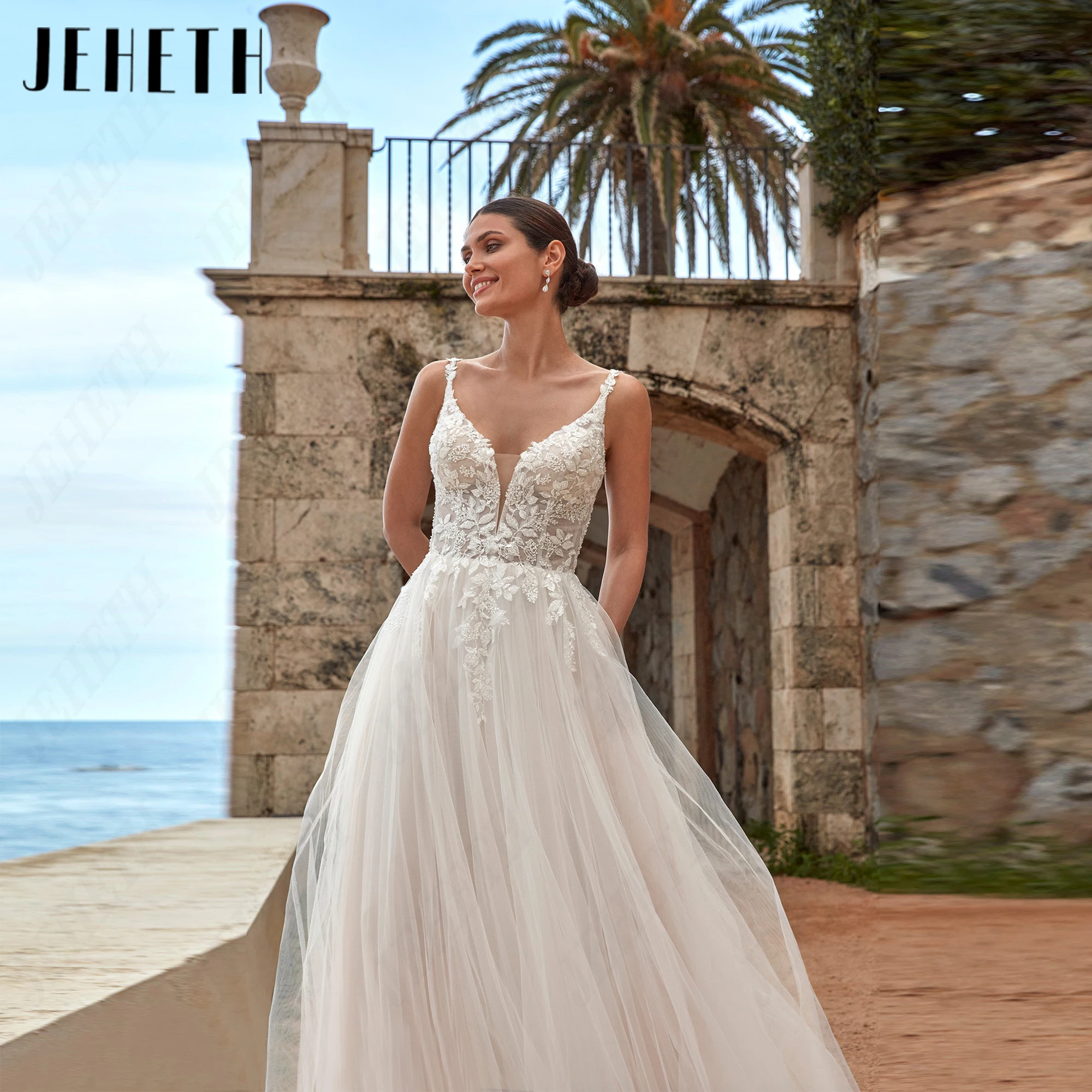 JEHETH Open Back Sleeveless Bohemian Bridal Gown Personalized Court Train Luxurious Wedding Dresses Lace Appliques Bride Dress
