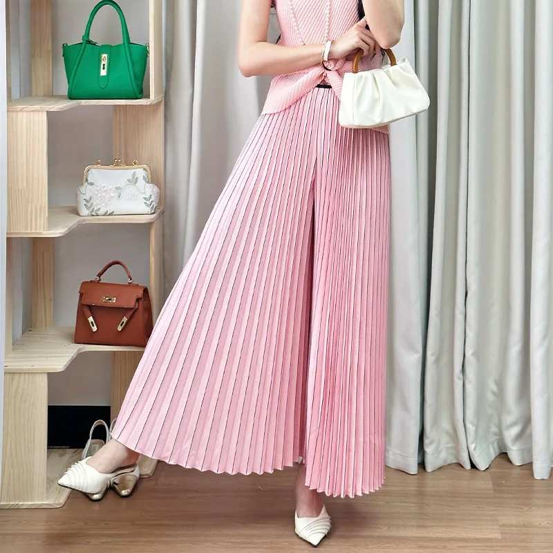 Rosa e sottile Indossa un set completo di Miyake Summer Pullover senza maniche Top Pantaloni larghi a gamba larga Set pieghettato 2025 Nuovo