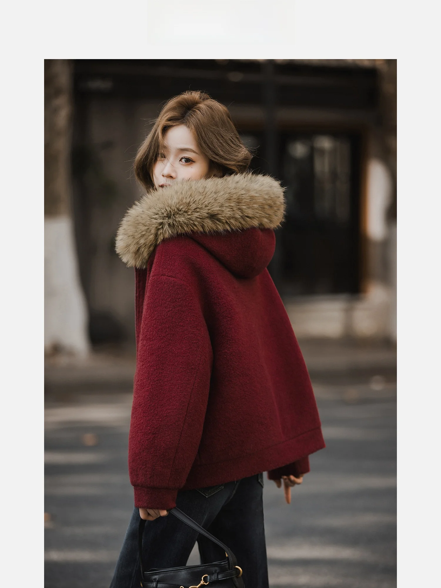 

Женская зимняя стеганая куртка свободного кроя с капюшоном Le Pattern: универсальный модный топ для повседневной носки из хлопка и полиэстера