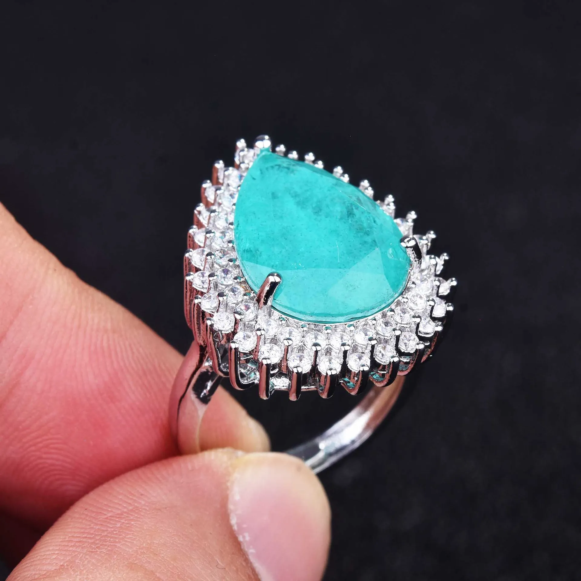 NEW Trend Oval Flower Paraiba Sapphire Full Diamond Couple Ring For Women Geometric Zirconia Silver Plated Engagement Jewelry