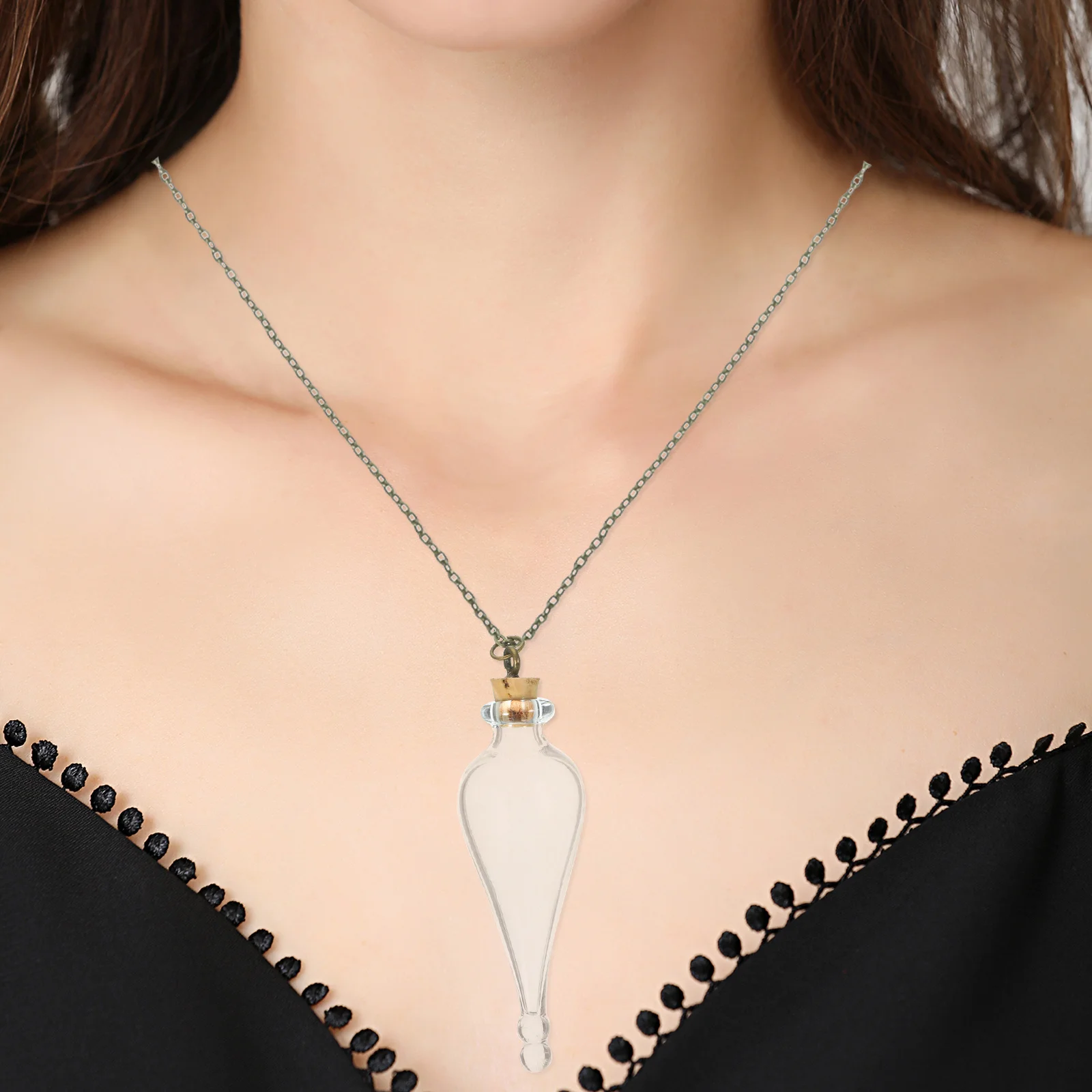Little Glass Bottle Necklace Mini Sealing Jar Pendant for Romantic Keepsakes Portable Collection Travel Decor Item