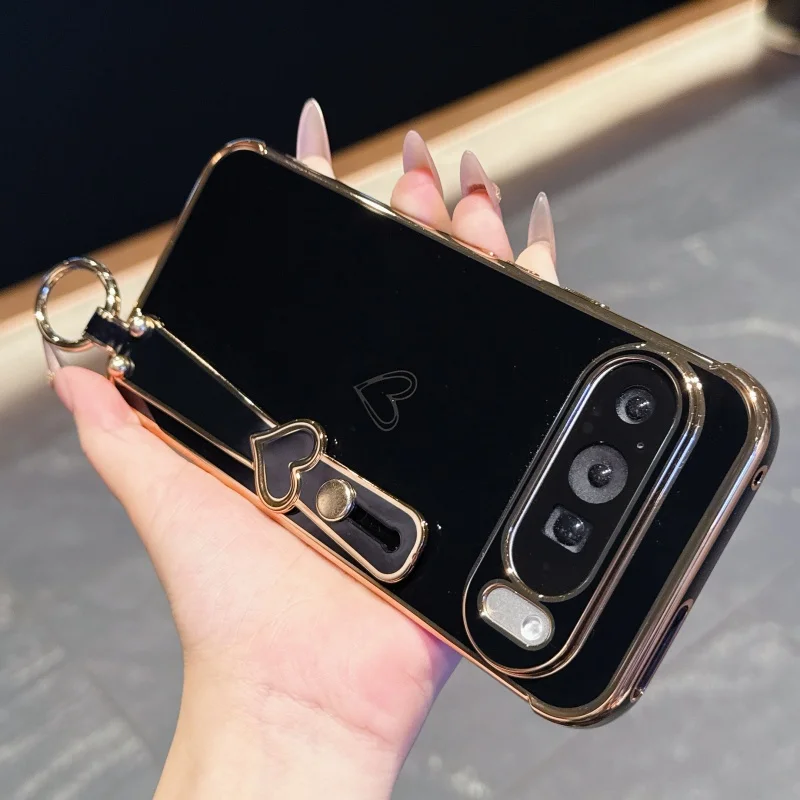 New Google Pixel 10 electroplated hollow-out heart-shaped phone case, simple and pure color, suitable for Pixel 8A, silicone sof