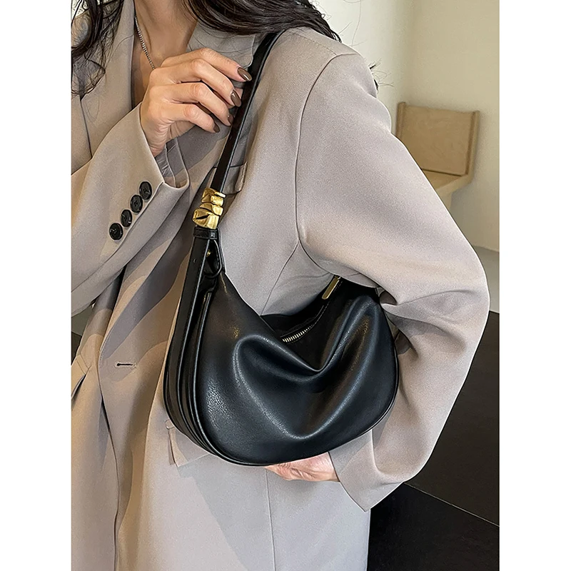 French Retro Simple Solid Shoulder Bag Women Korean Style Casual New High-Grade Fashion Underarm Bag All-match Commuter Handbag