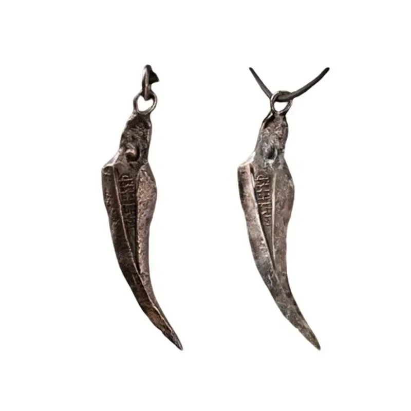 Bean Torpedo Torch Blood Source Curse Germain Sickle Ancient Hunter Badge Necklace
