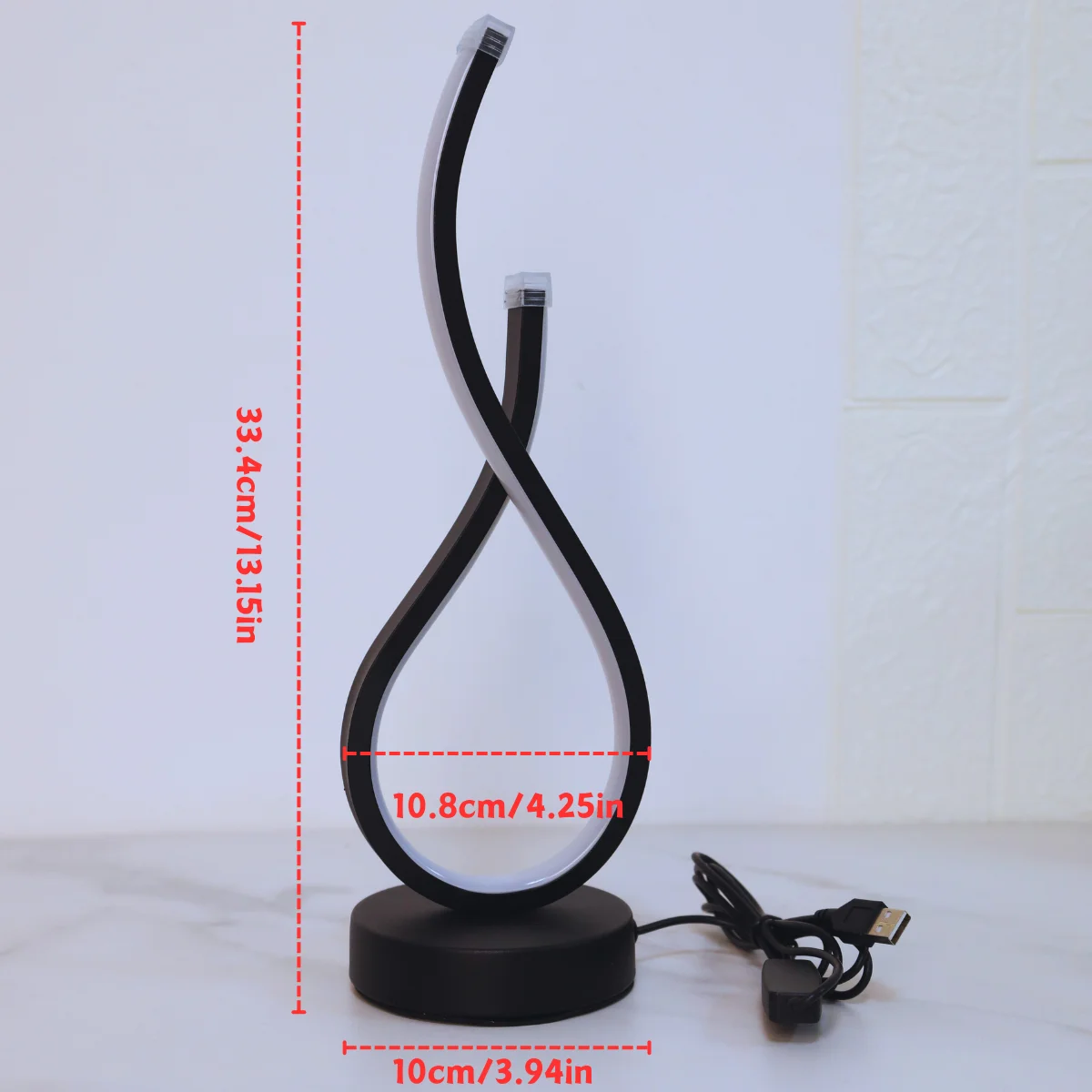 Lámpara de mesa LED de estilo moderno con atenuación de tres colores y fuente de alimentación USB: la opción perfecta para la decoración del hogar
