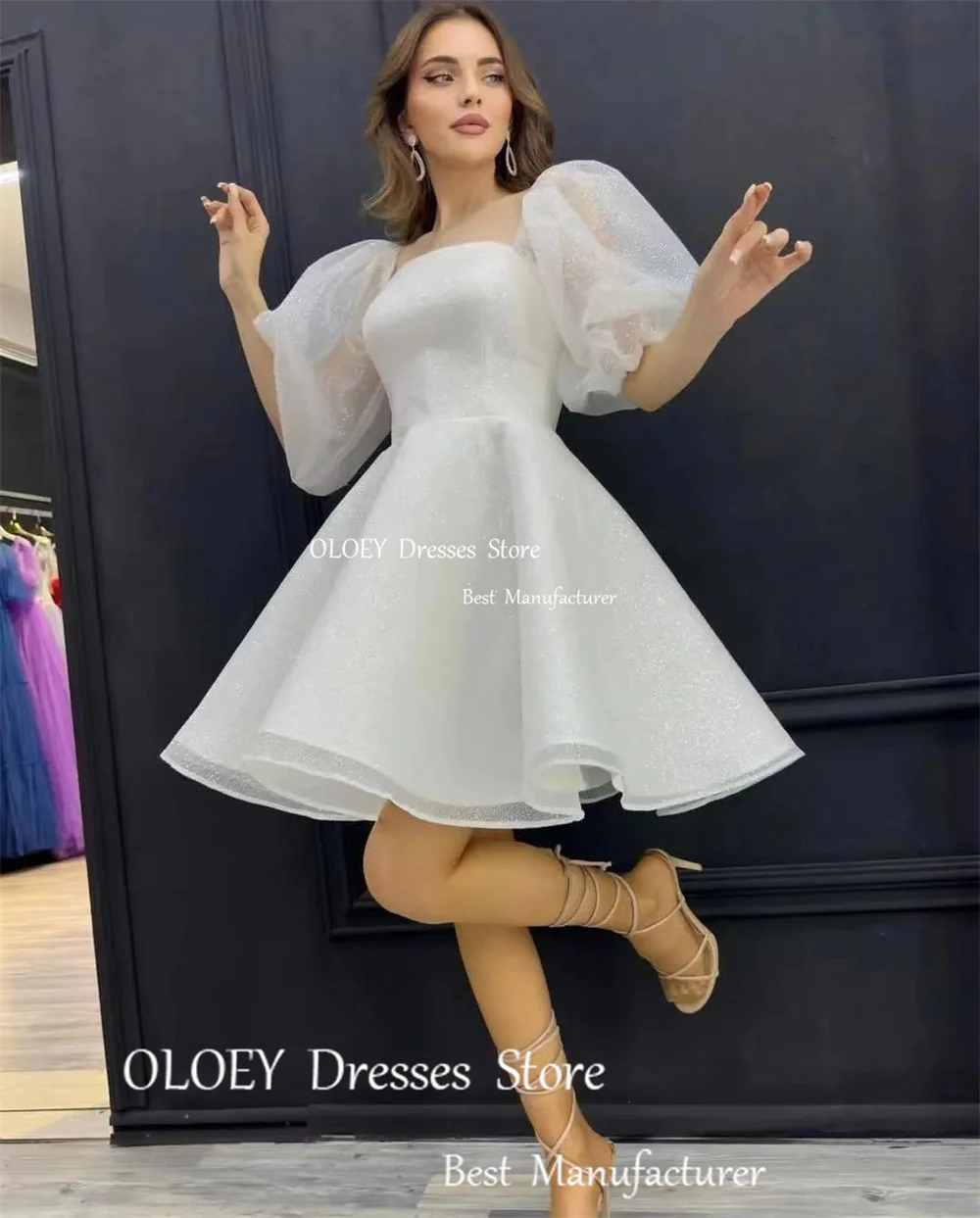 OLOEY Simple White Shiny Organza A Line abito da sposa corto Mini lunghezza Puff manica corta colletto quadrato abiti da sposa formali